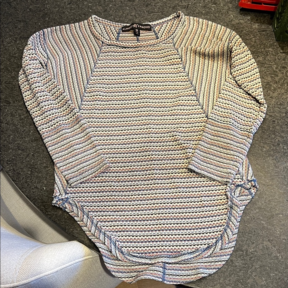 Women’s Quarter Length Sleeve Stripped Shirt, Size M
